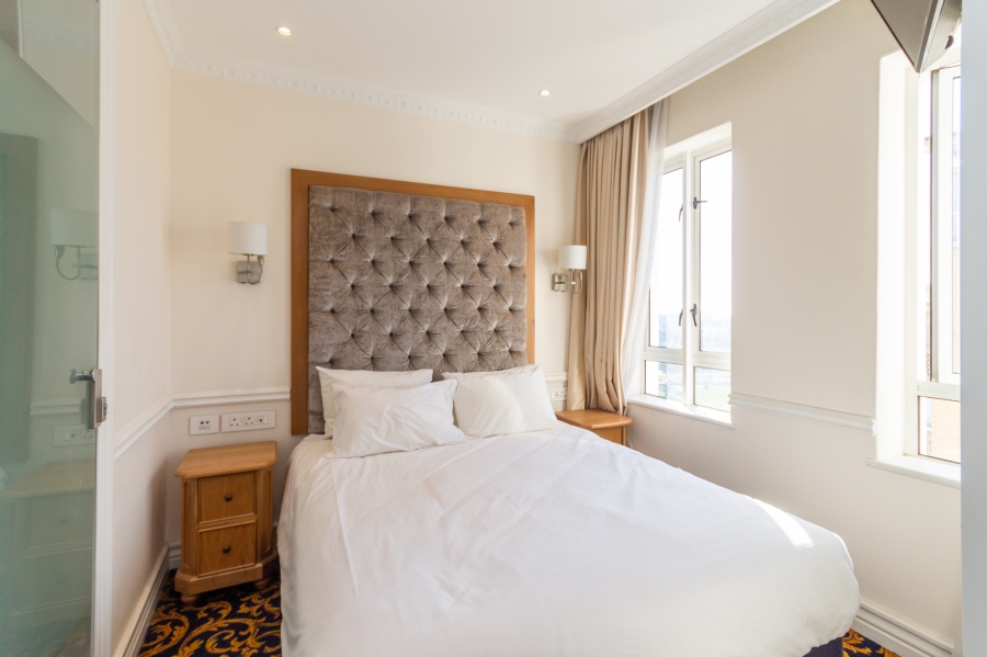 2 Bedroom Property for Sale in Sea Point Western Cape